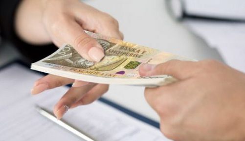 Rritet kredia ne leke, bie ne euro: Shkak politika e de-euroizimit nga BSH